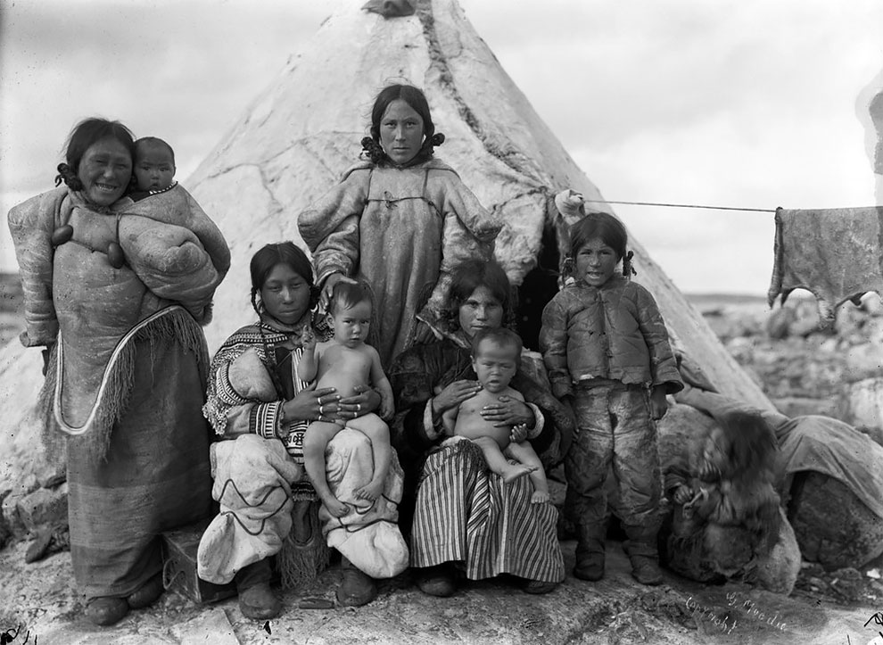 Американские эскимосы и их семьи на территории США